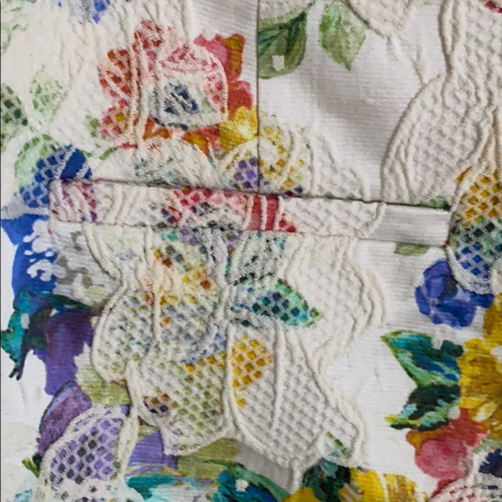 Elevenses embroidered shorts - Picture 5 of 7
